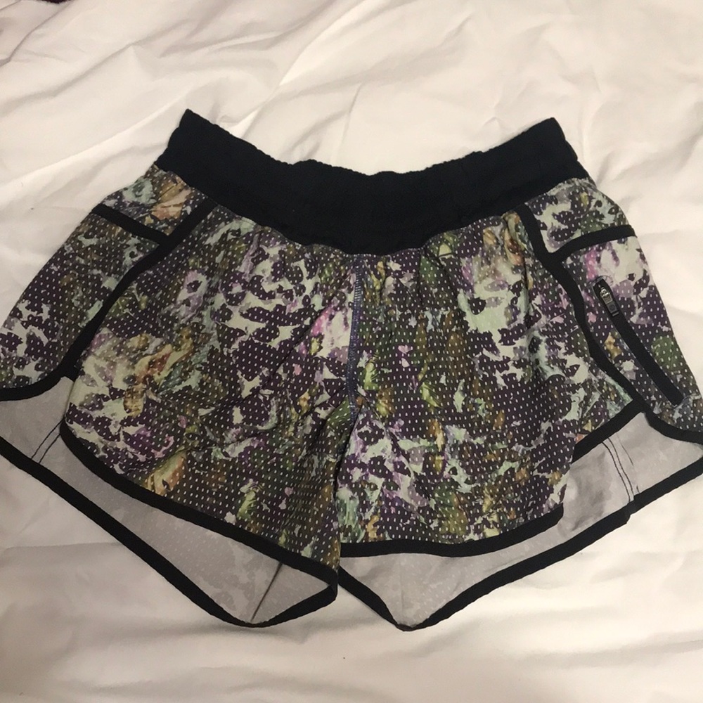 Tracker Short V 
4"